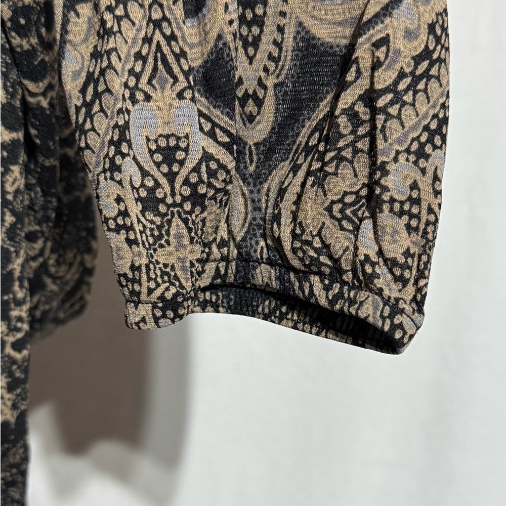 Liz Wear Elegant Black and Cream Long Sleeve Blouse Size Large - Picture 2 of 6